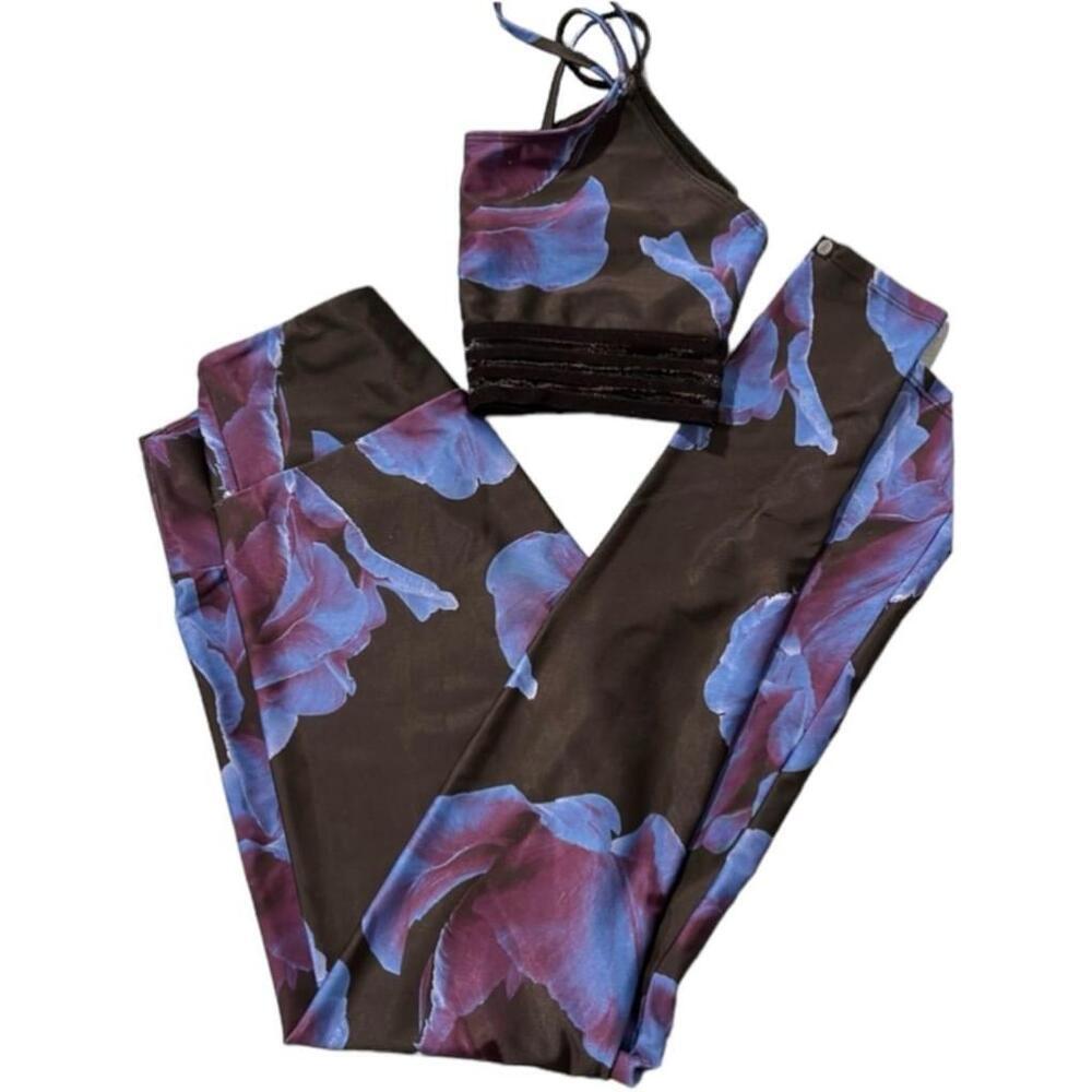 Women's Lululemon Floral Print Sports Bra and Leggings Set - Size M